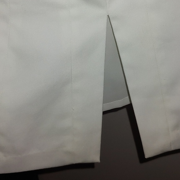 The Limited - Picture 5 of 6